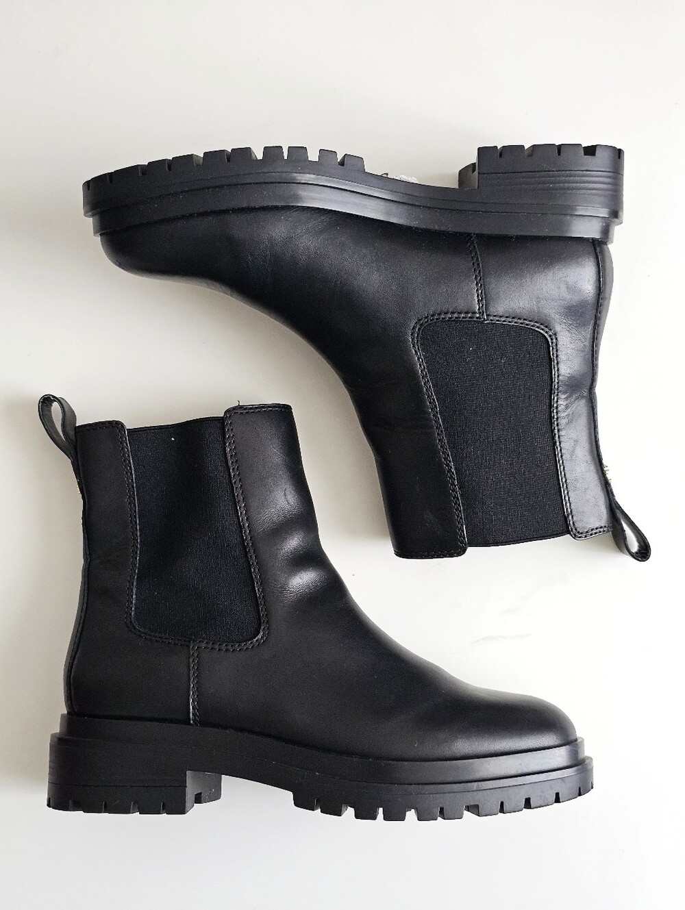 Lauren Ralph Lauren Corinne Black Leather Chelsea Lug Sole Combat Style Boots 7
